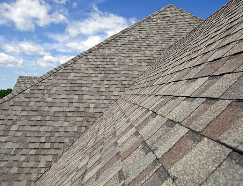 Que vérifie un couvreur lors d&rsquo;une inspection à Vallet ?